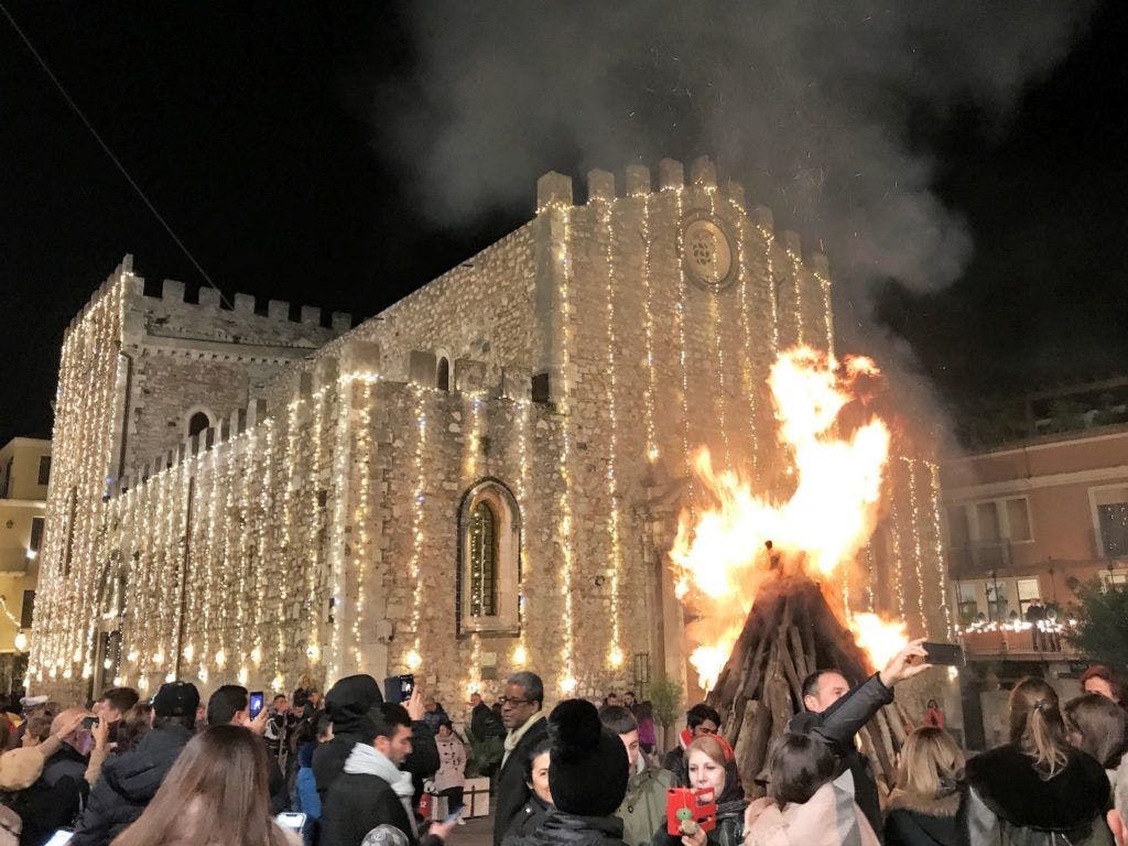 zucca bonfire in christmas market Taormina